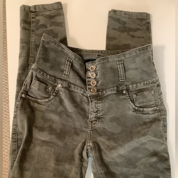 Franka Levanta Cola Stylish Color Jeans Size 9 Camouflage Women's Preloved - Picture 1 of 4